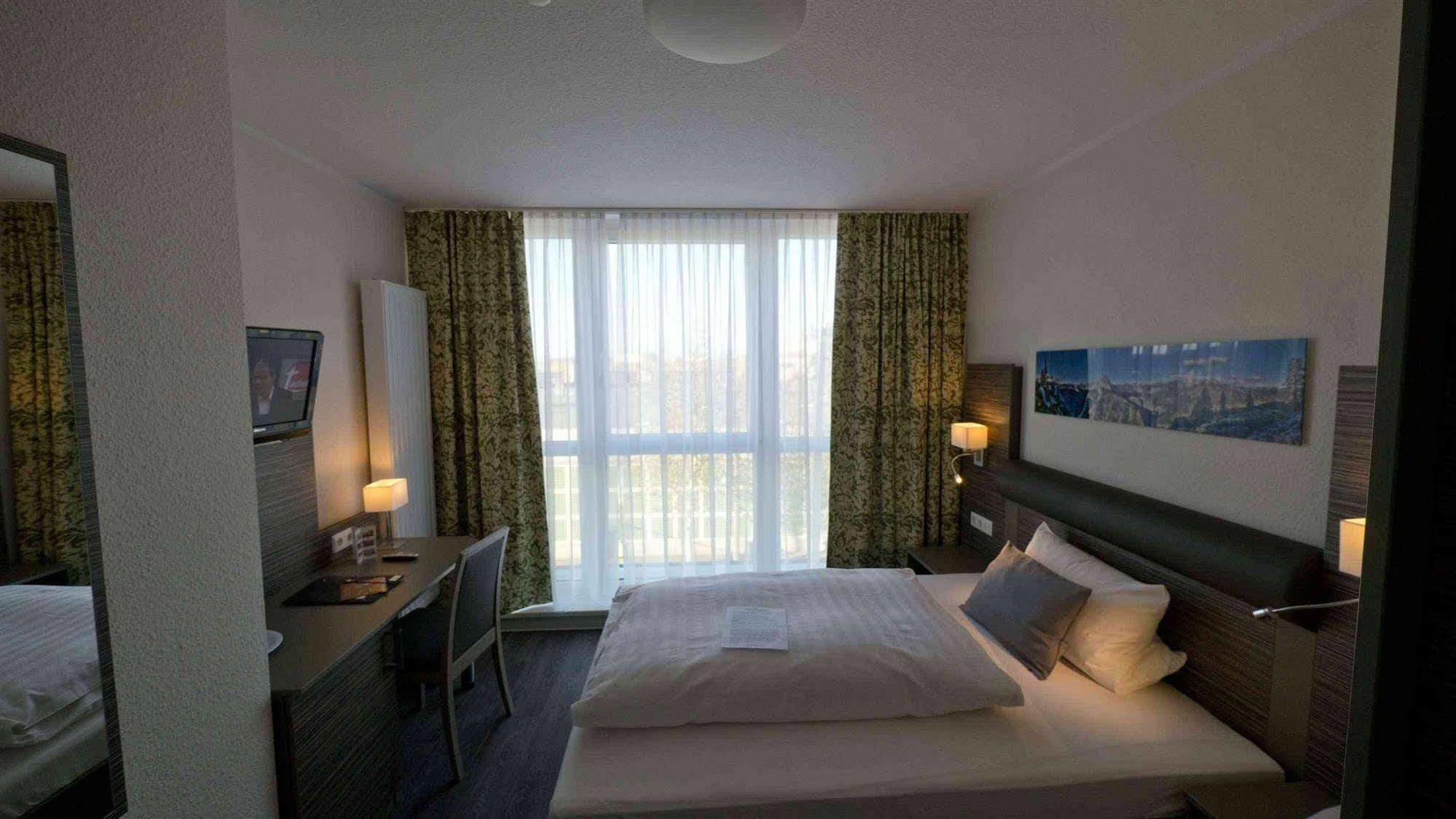 Westfalia Hotel 3*